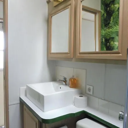 Hébergement de vacances Wunderschones Ferienhaus In Mit Kleiner Terrasse Radewege